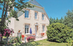 Gorgeous Home In Saint Jean-Trolimon With Kitchen